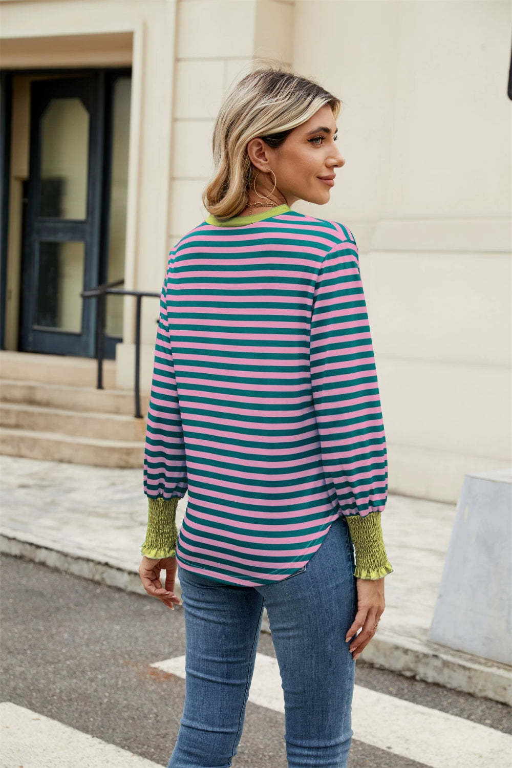 Effortlessly Elegant Top with a Timeless Design