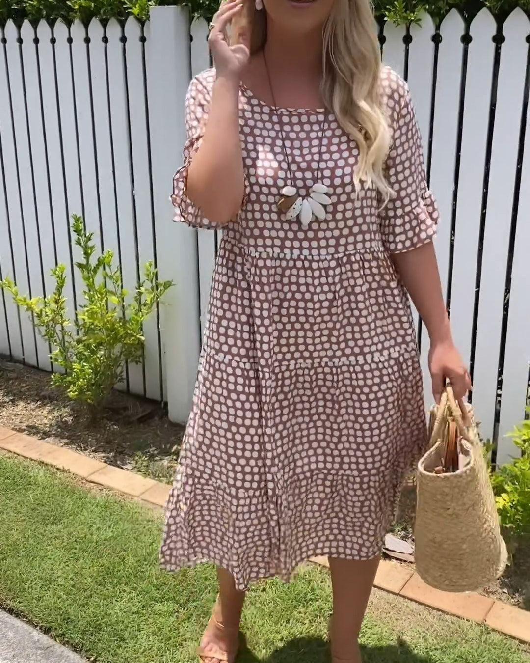 Well Tailored Dress with a Graceful Silhouette