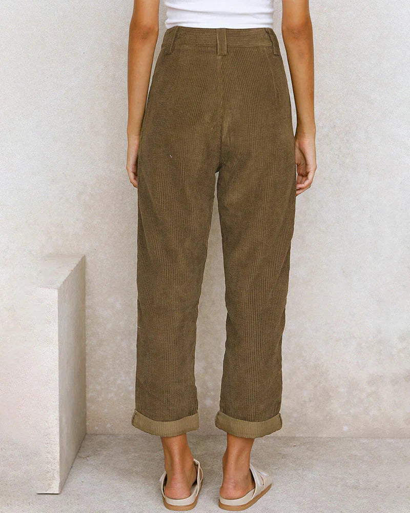 Polished Pants with an Effortless Classic Look