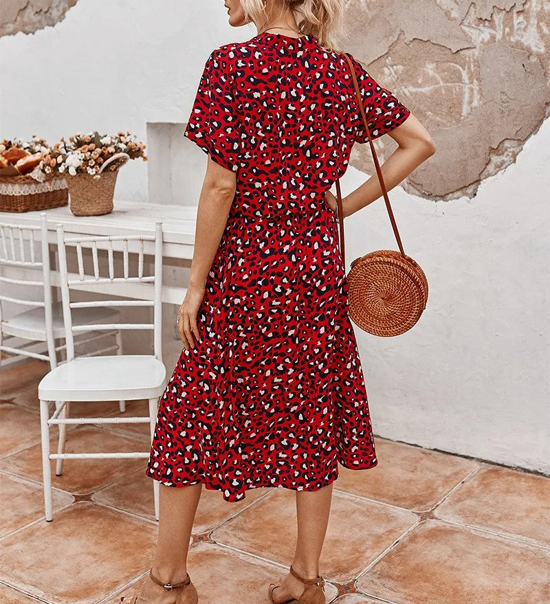 Effortlessly Elegant Garment with a Timeless Design