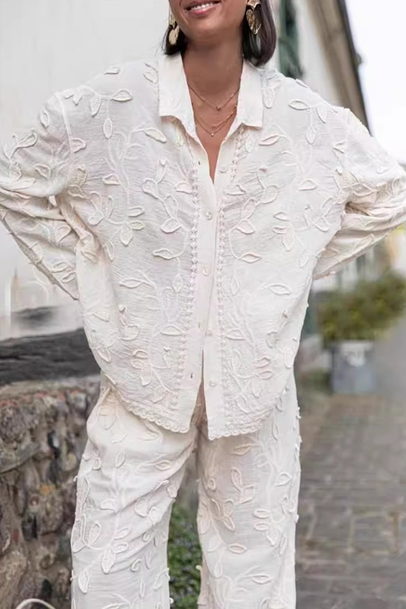 Effortlessly Elegant Garment with a Timeless Design