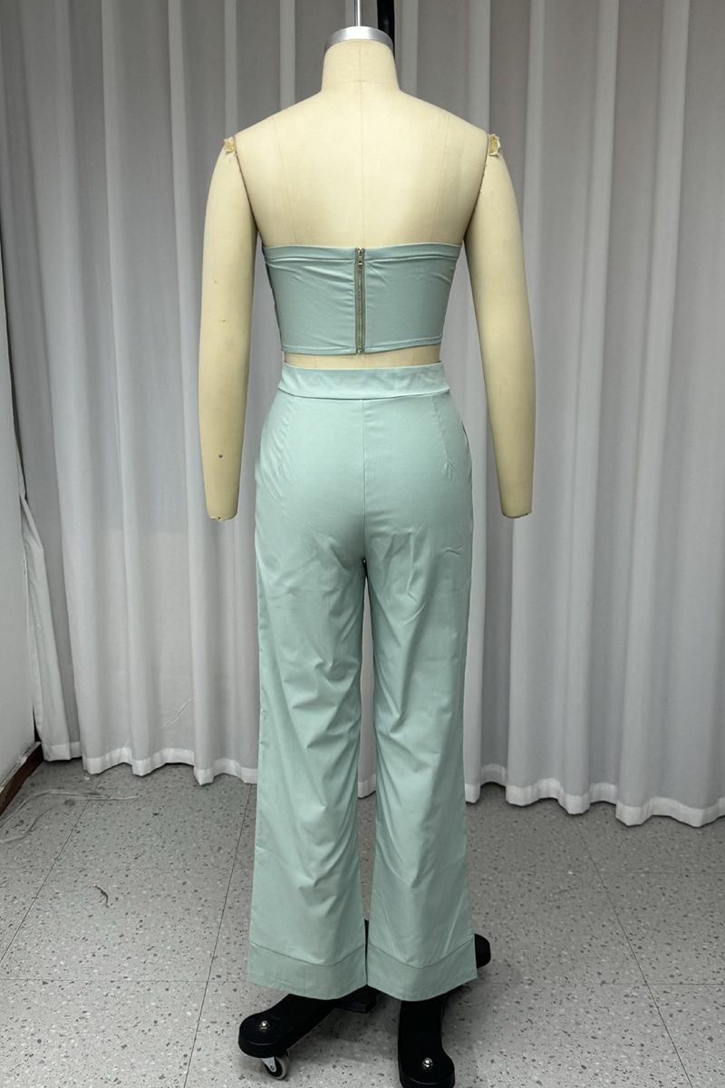 Beautifully Finished Garment in a Timeless Design