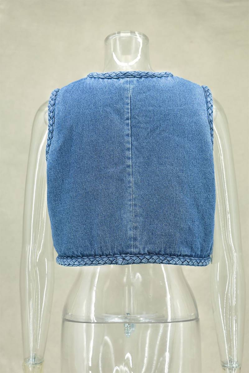 Beautifully Finished Garment in a Timeless Design