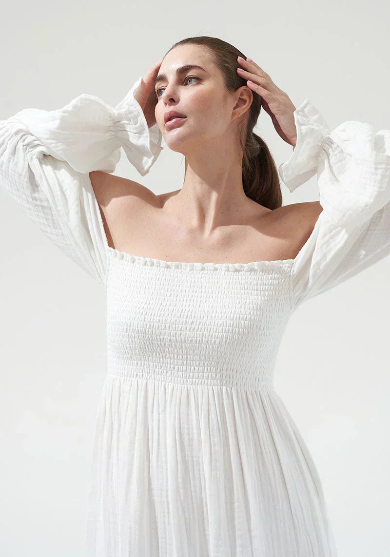 Beautifully Crafted Dress in a Classic Style
