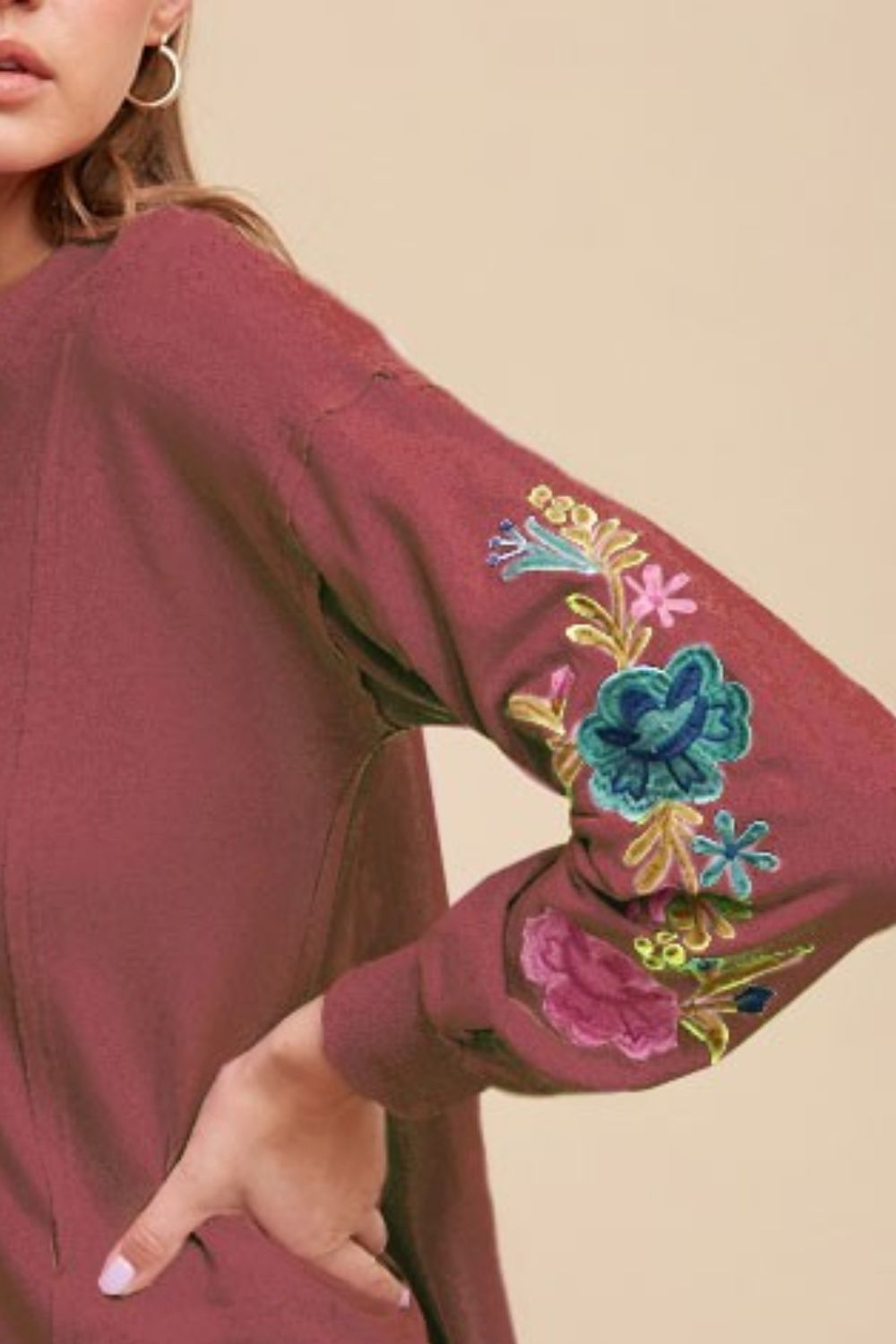 Well Tailored Top with a Graceful Silhouette
