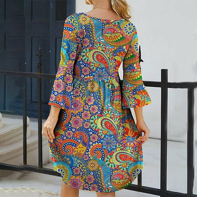 Well Tailored Dress with a Graceful Silhouette