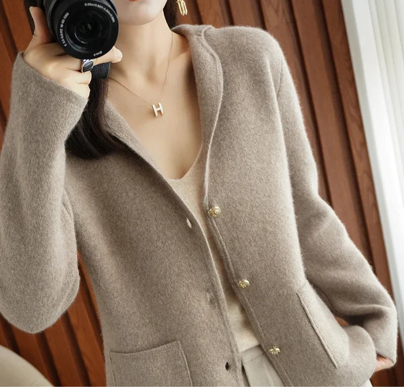 Classic Vintage & Enduringly Stylish Cardigan