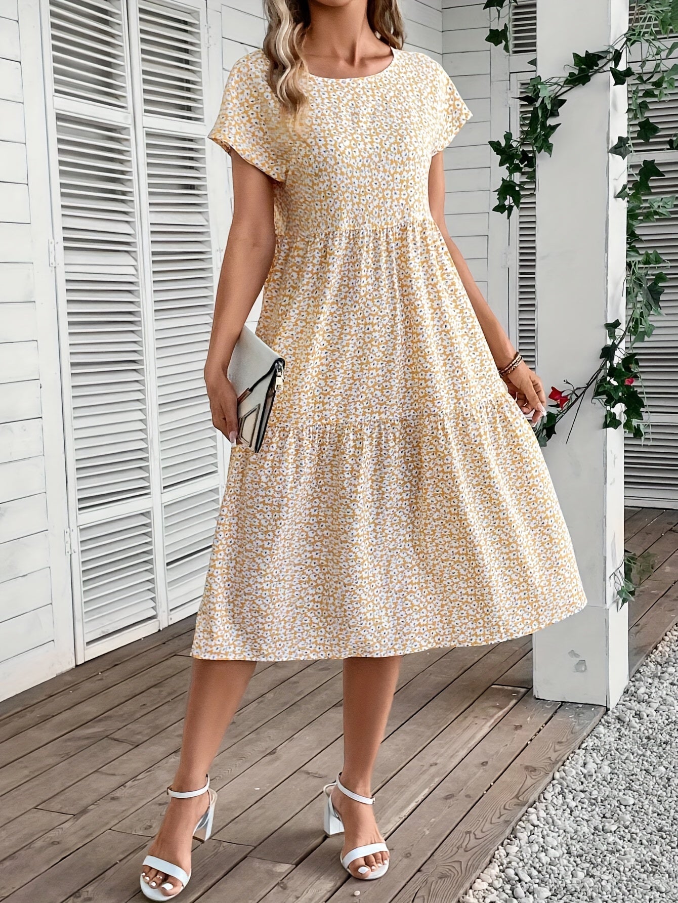 Sophisticated Dress with a Clean Classic Look
