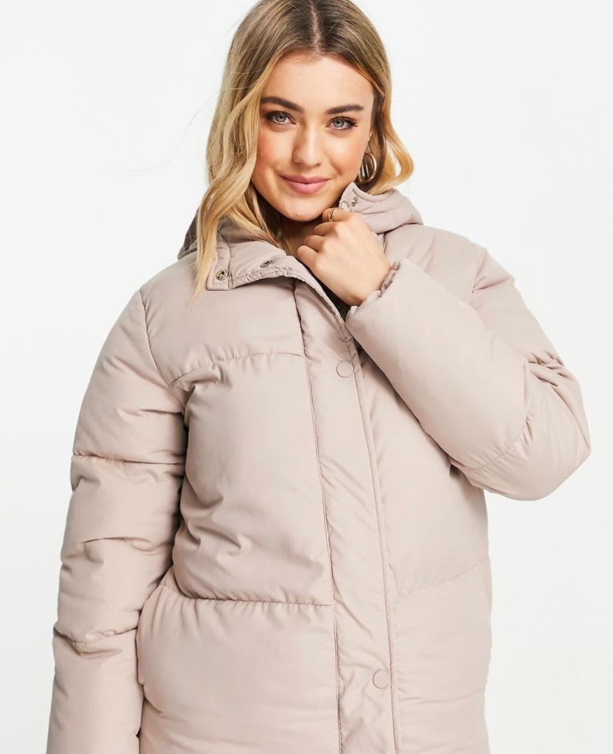 A Vintage Style Coat with Delicate Timeless Details