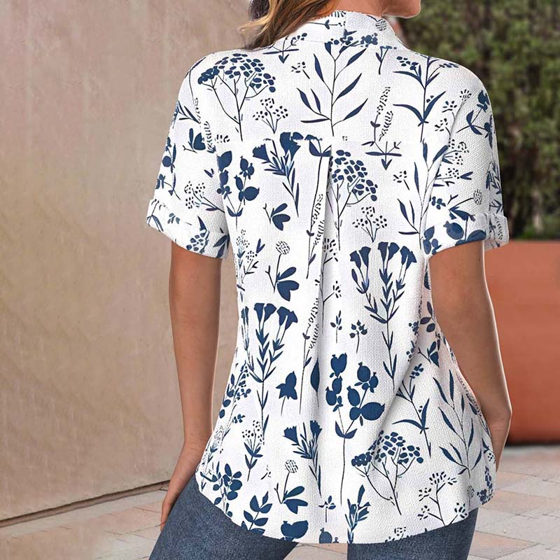 Effortlessly Elegant Blouse with a Timeless Design