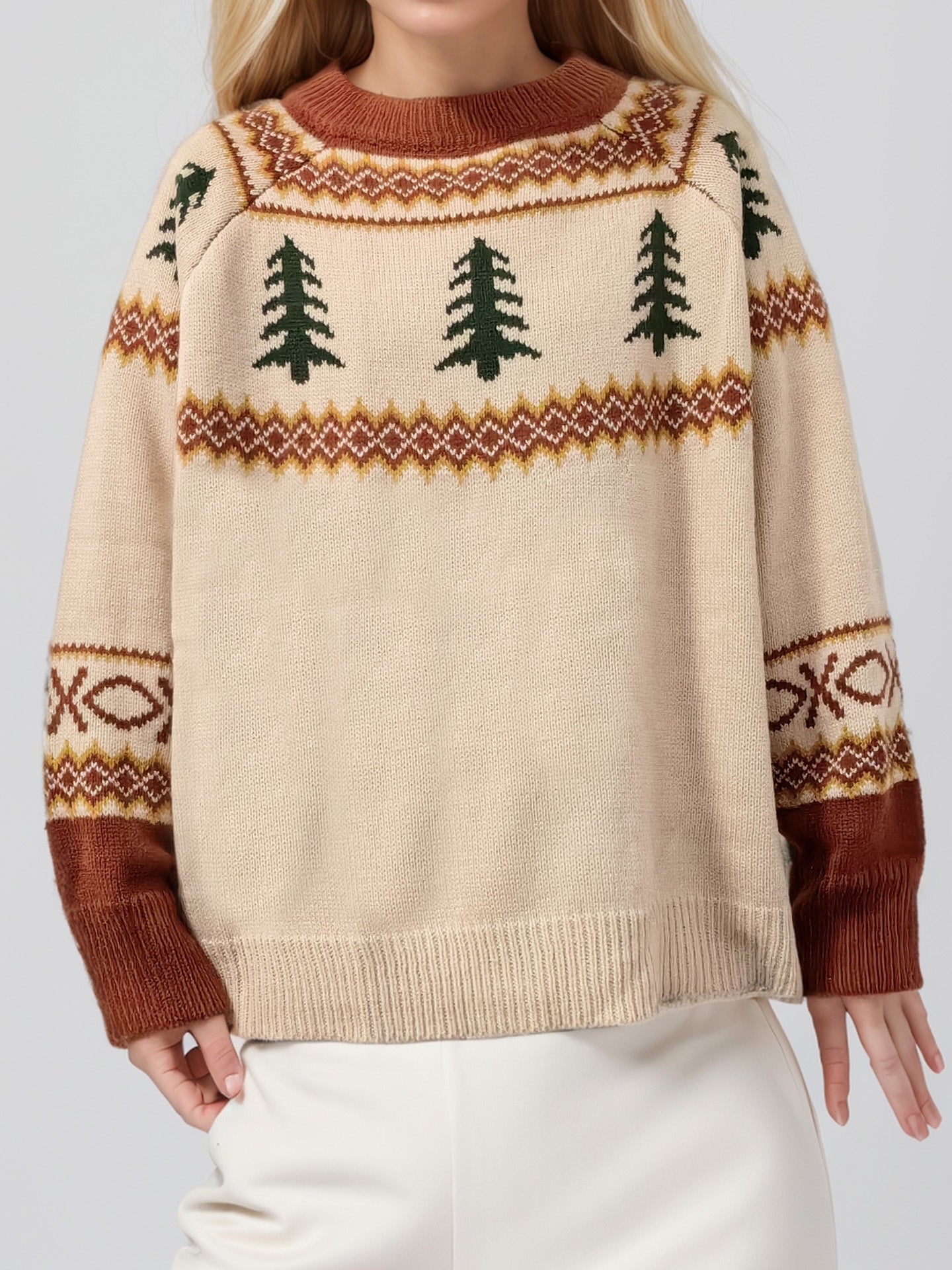 Well Tailored Sweater with a Graceful Silhouette