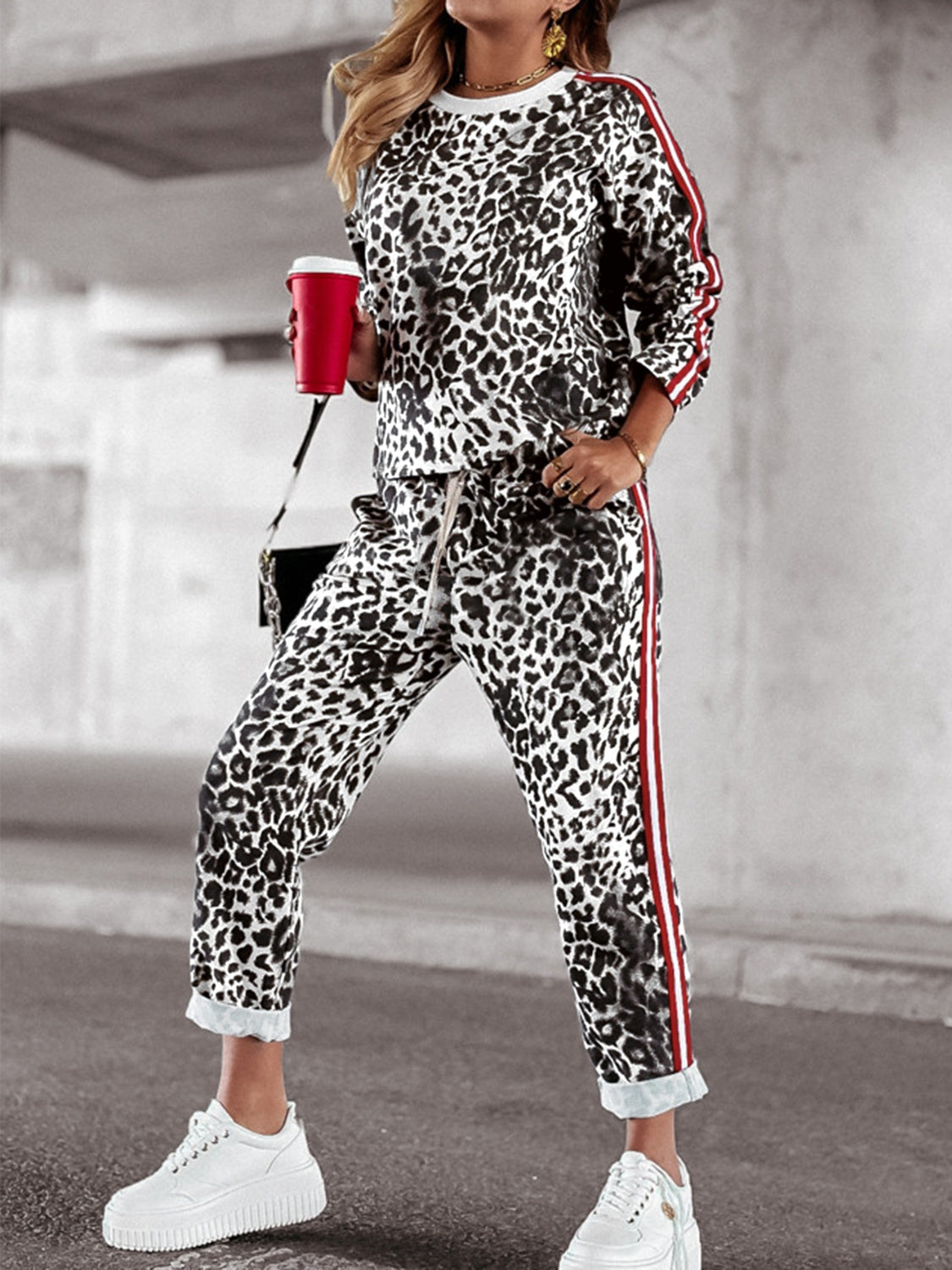 Polished Trousers with an Effortless Classic Look