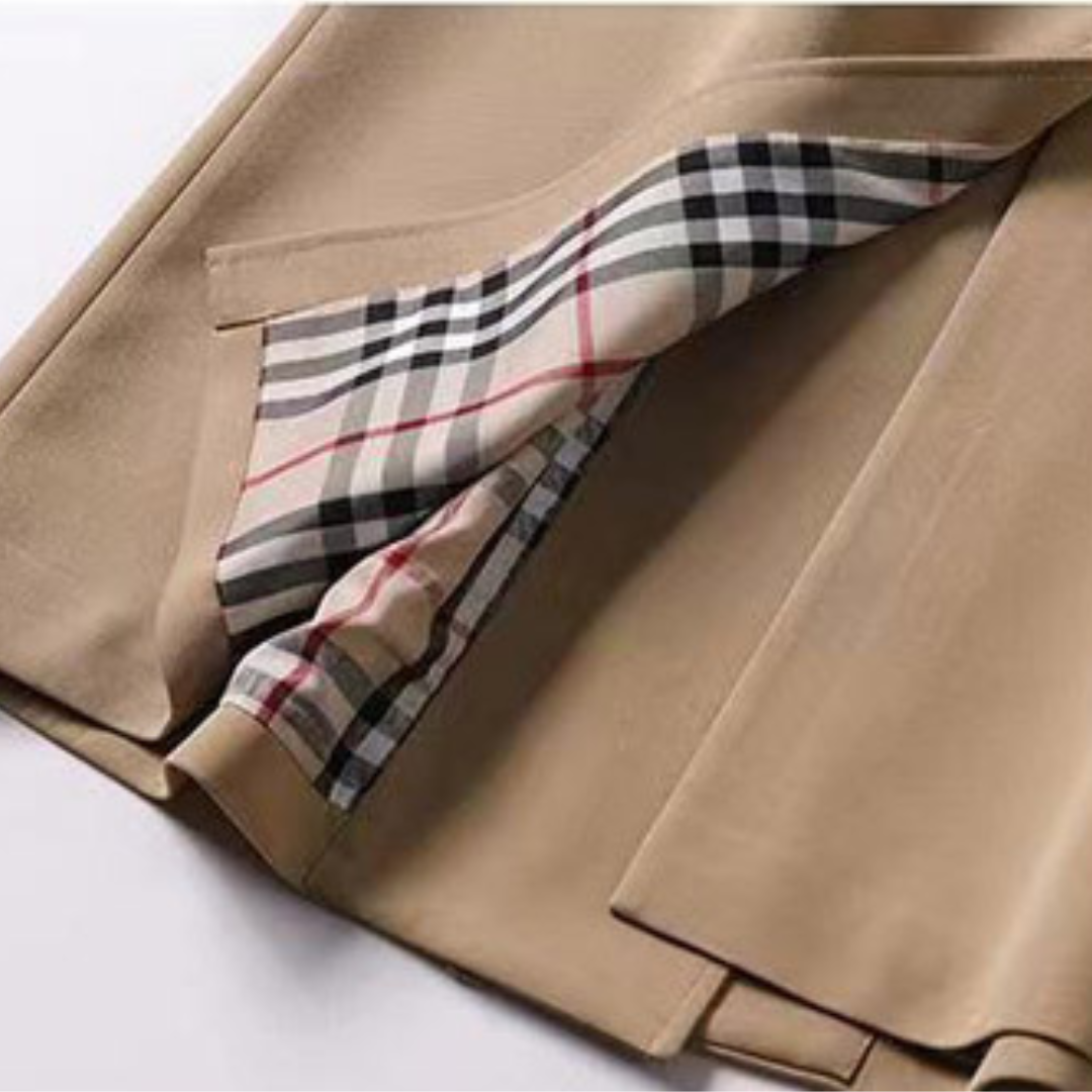 Beautifully Finished Coat in a Timeless Design