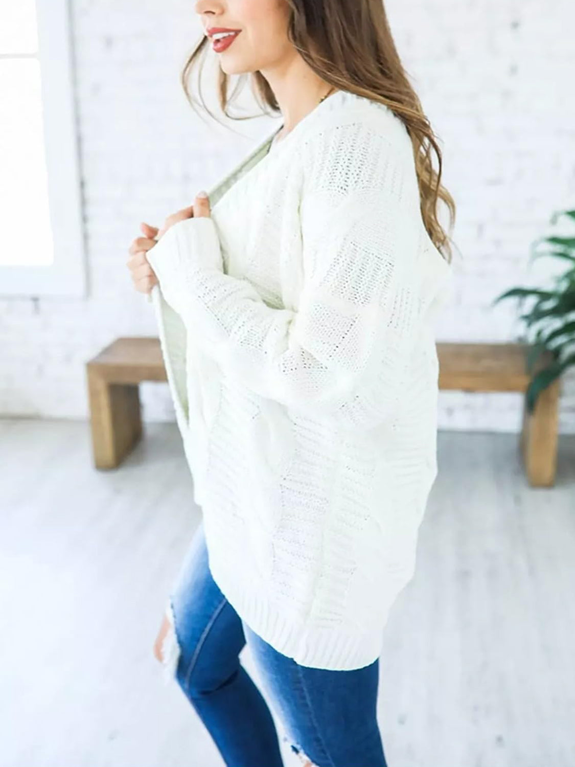 Elegantly Styled Cardigan for Everyday Wear