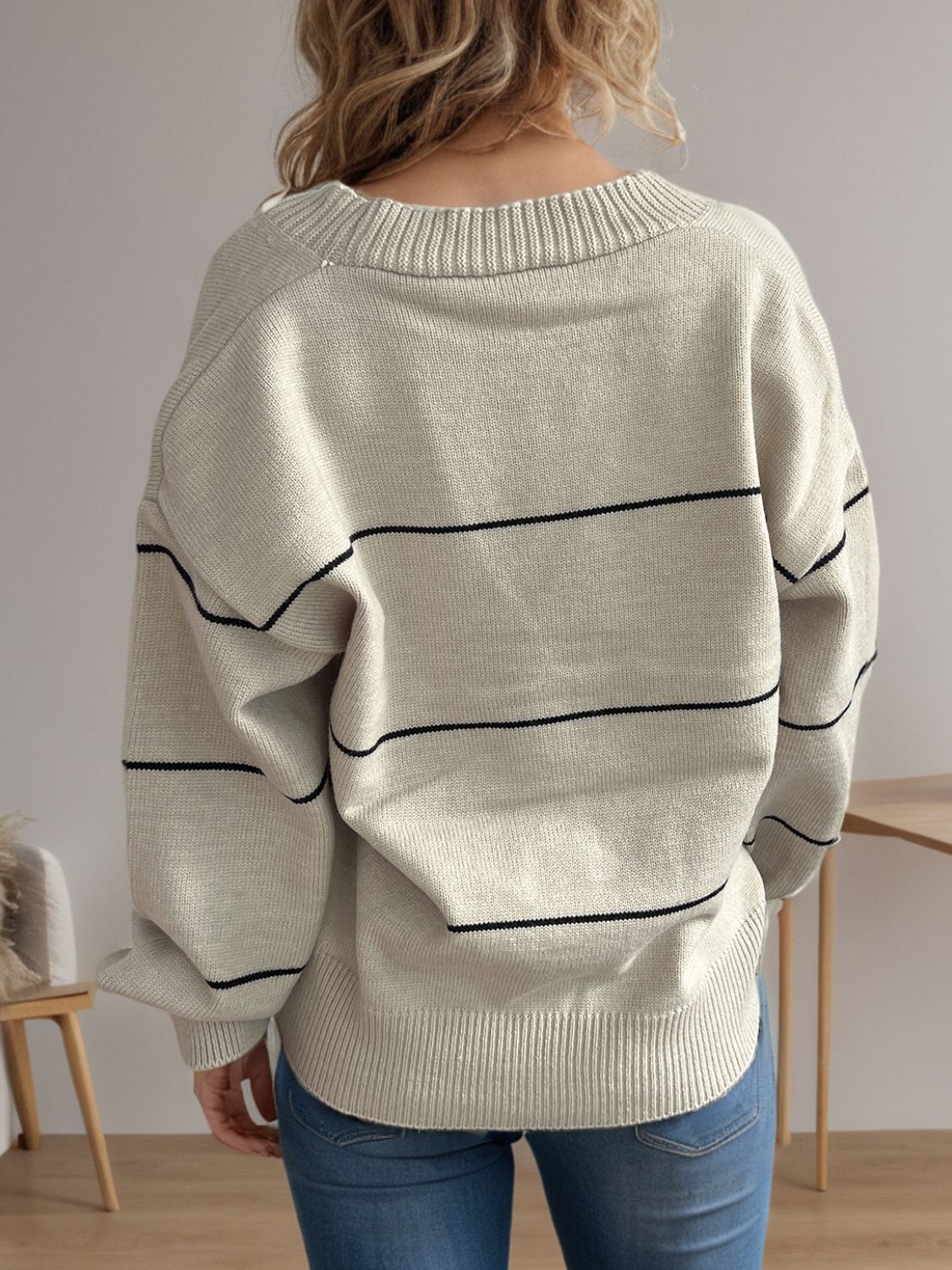 Effortlessly Elegant Cardigan with a Timeless Design
