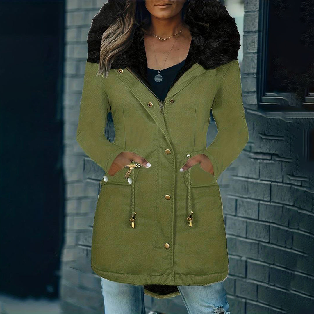 Beautifully Finished Coat in a Timeless Design