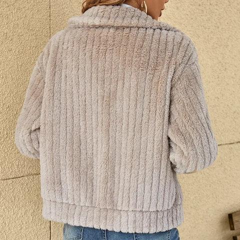 Effortlessly Elegant Cardigan with a Timeless Design