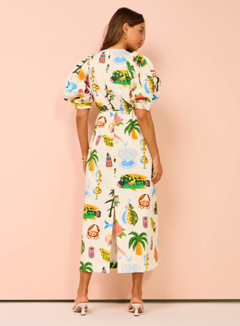 Effortlessly Elegant Dress with a Timeless Design