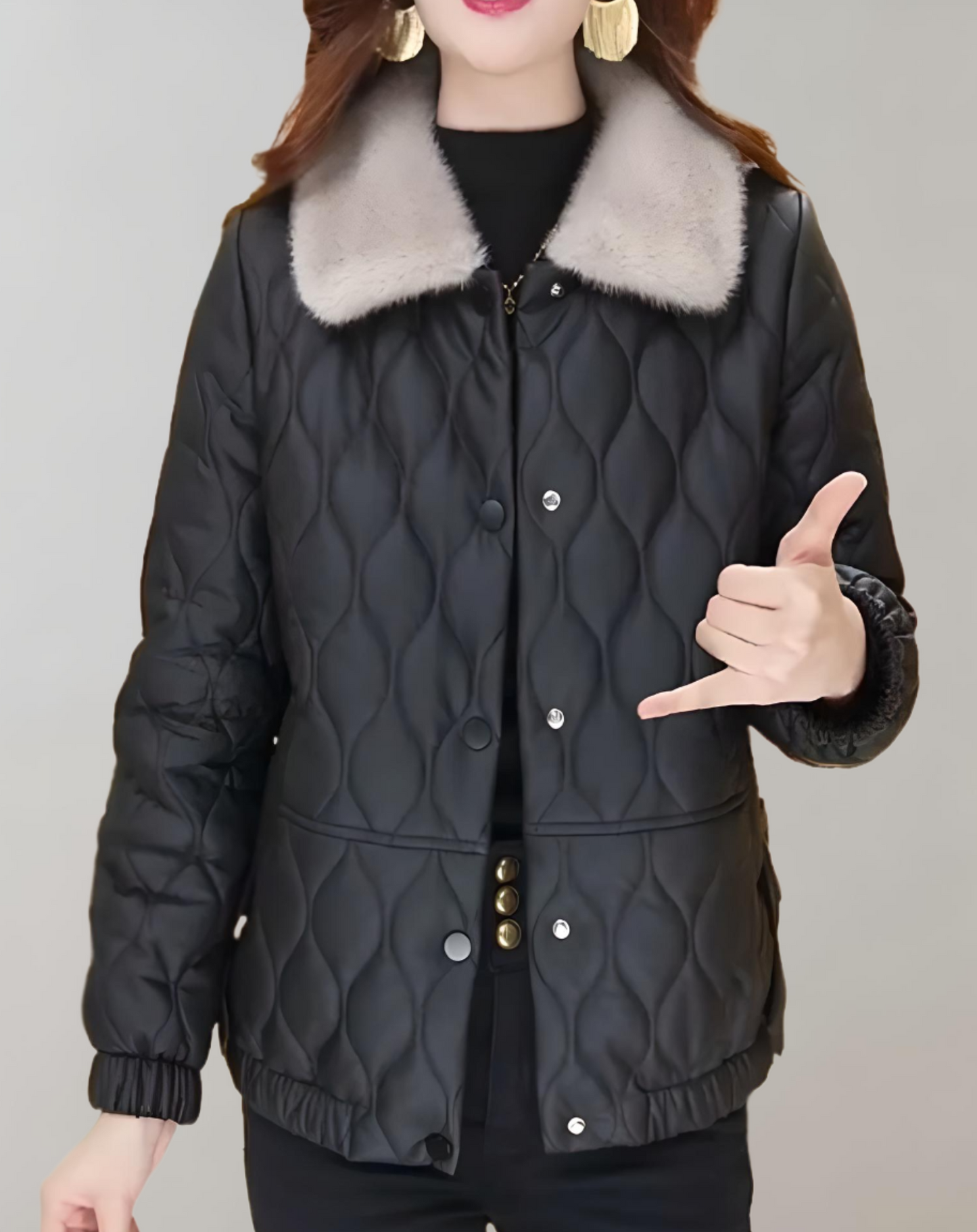Well Tailored Coat with a Graceful Silhouette