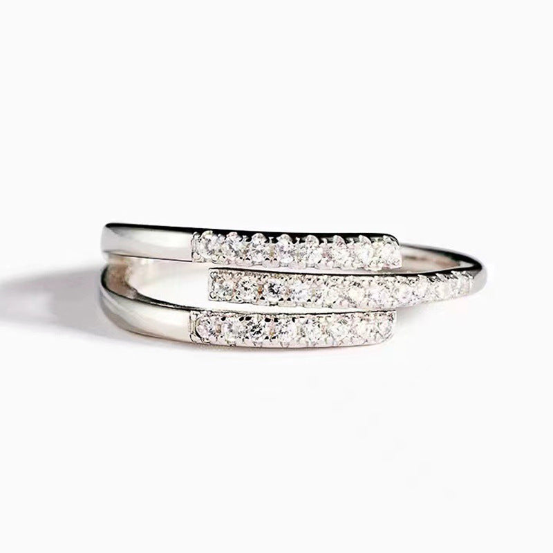 Kaunis Sormus ainutlaatuisella tyylillä