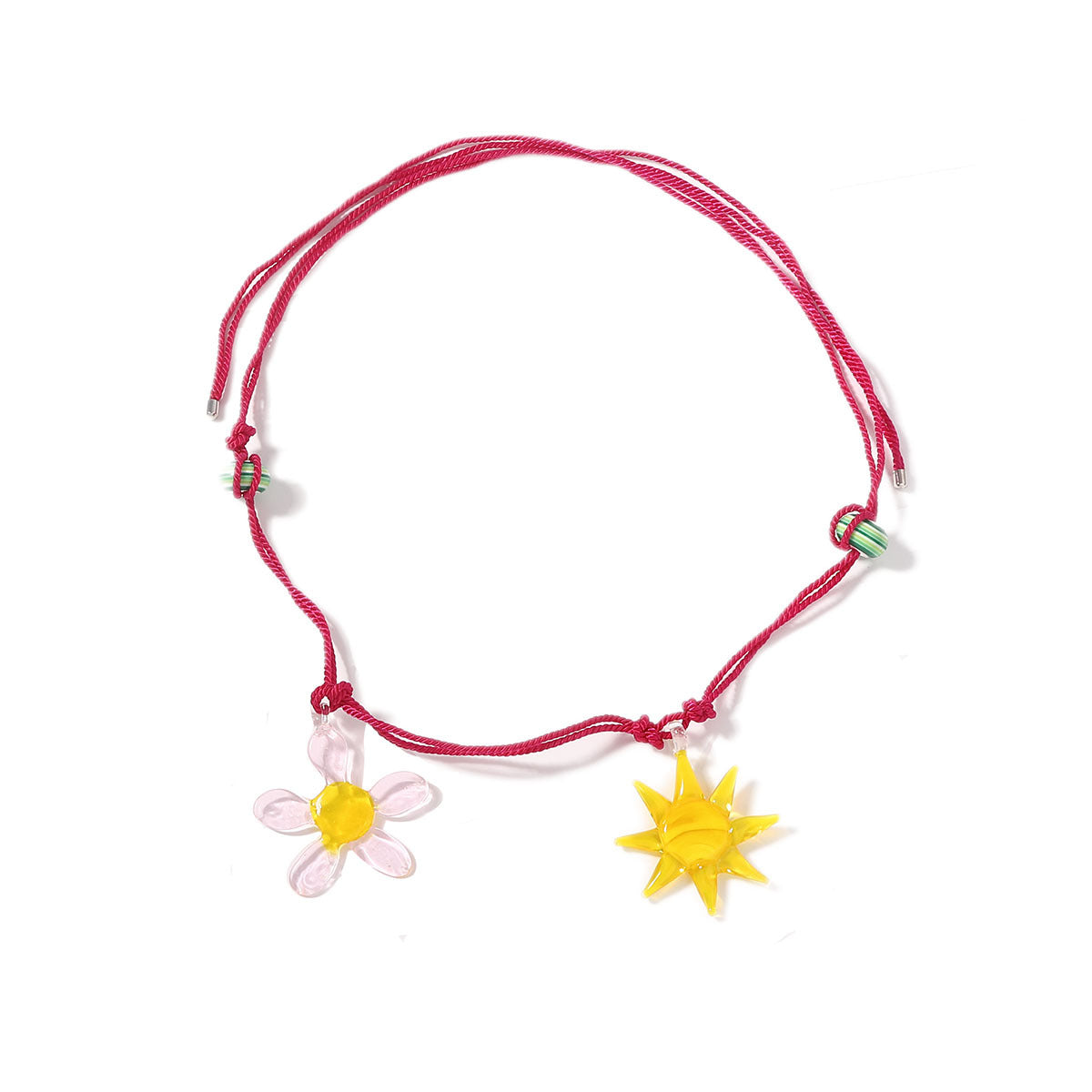 Klassinen Ketju ajattomalla viehätyksellä