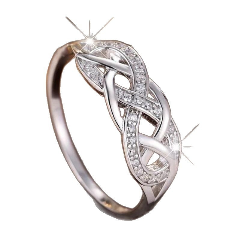 Kaunis Sormus ainutlaatuisella tyylillä