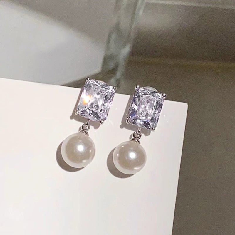 Herkkä käsityö Helmi Korvarengas