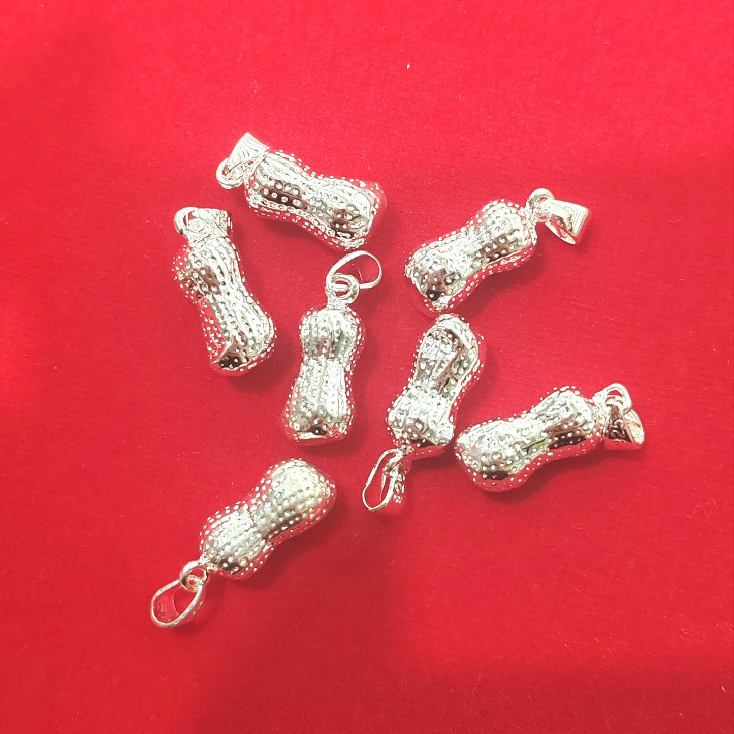 Klassinen Kaulakoru ajattomalla viehätyksellä