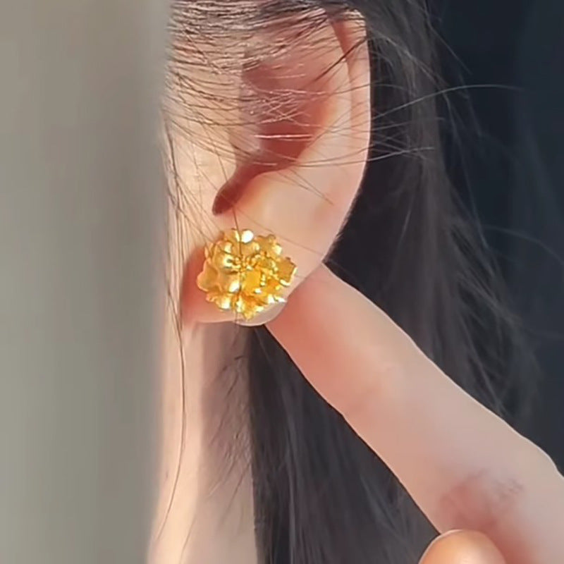 Klassinen Kulta Korvarengas ajattomalla viehätyksellä