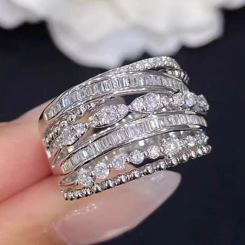 Romanttinen Sormus erityisiin hetkiin