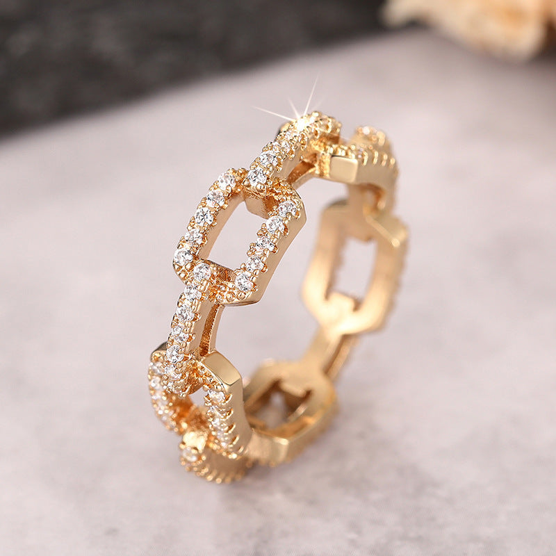 Klassinen Koru ajattomalla viehätyksellä