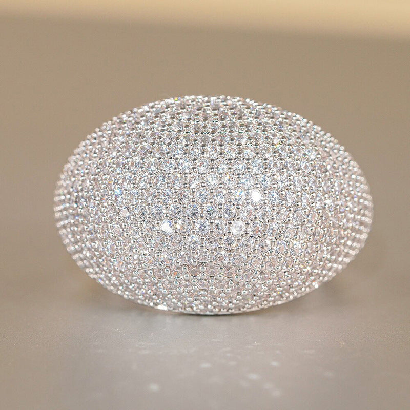 Kaunis Koru ainutlaatuisella tyylillä