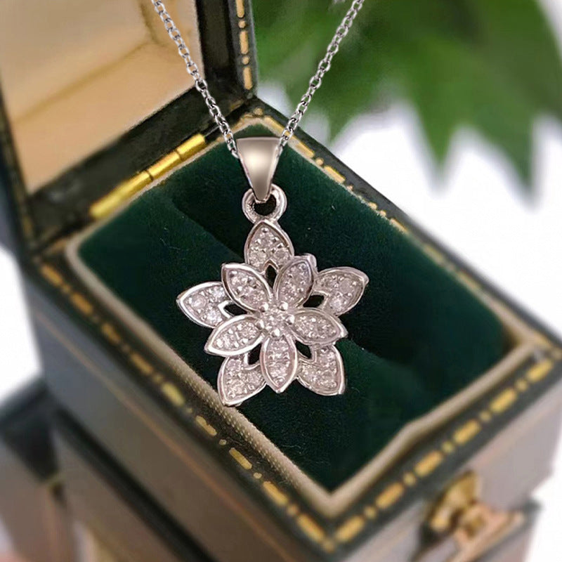 Herkkä käsityö Koru