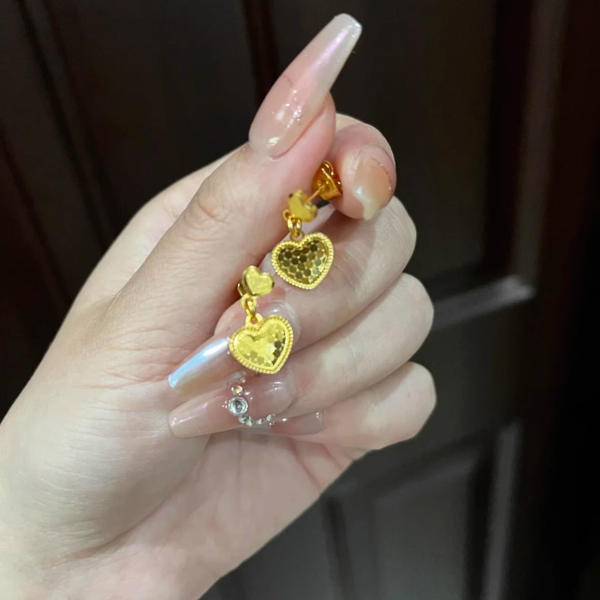 Klassinen Korvarengas ajattomalla viehätyksellä