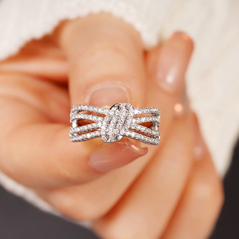 Elegantti Sormus jokaiseen tilaisuuteen