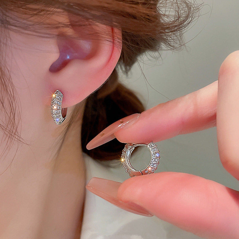 Herkkä käsityö Korvarengas