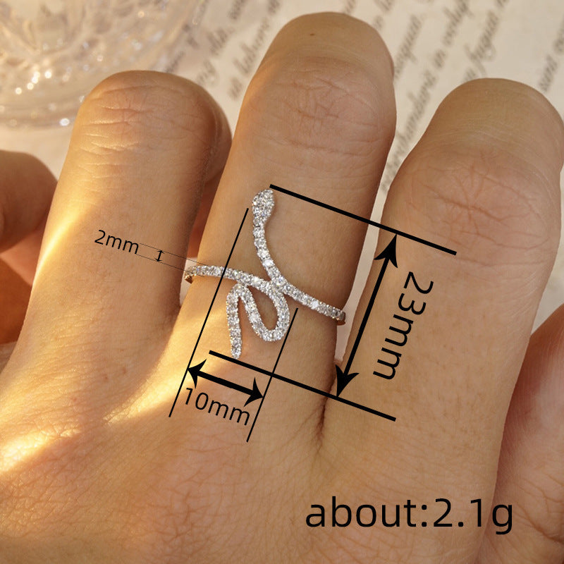 Hurmaava Sormus jokaiseen tilaisuuteen