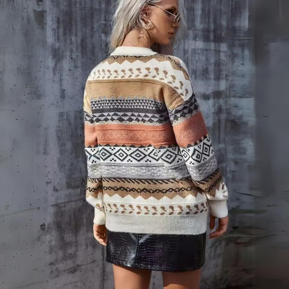 Well Tailored Sweater with a Graceful Silhouette