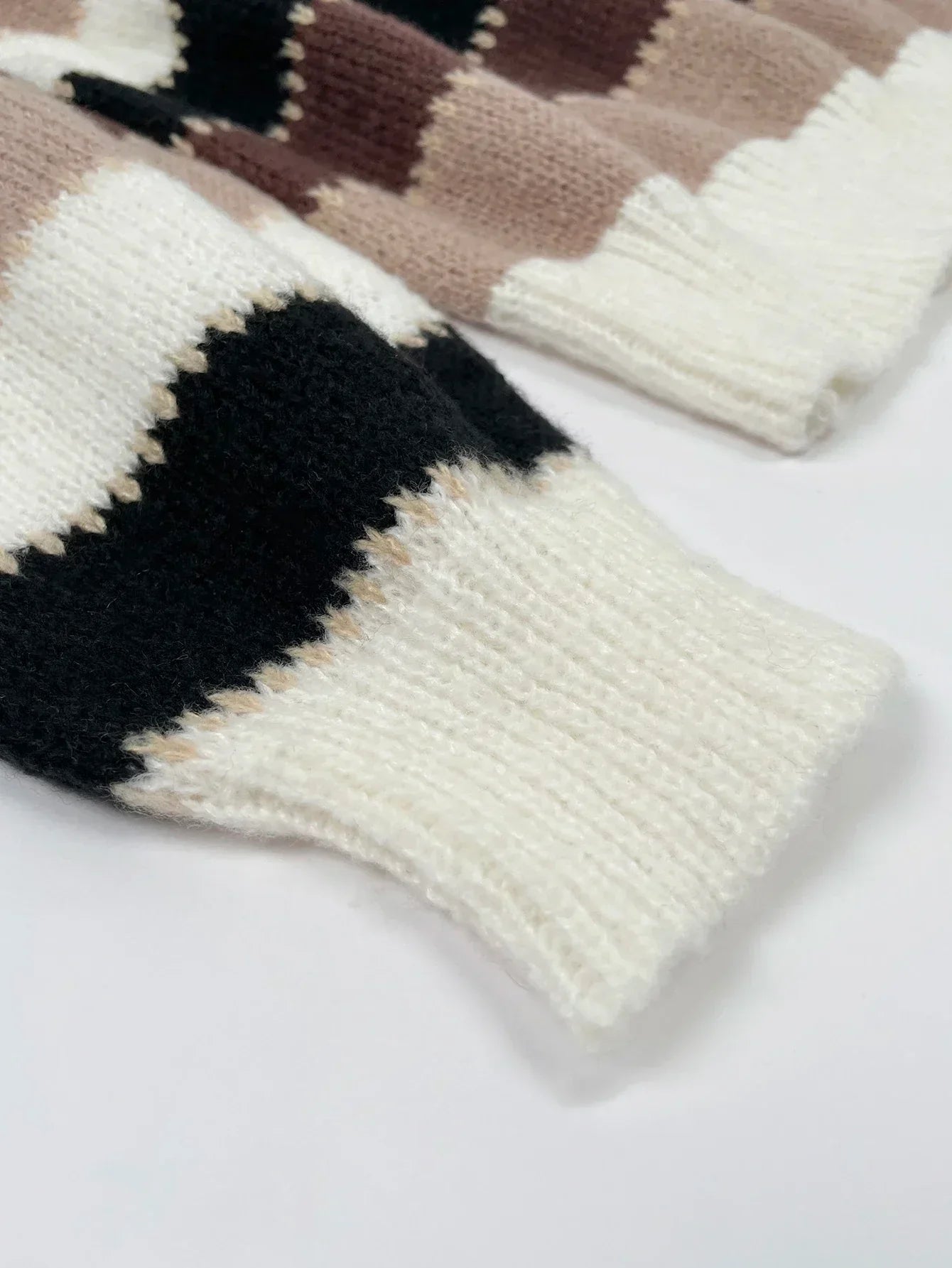 Classic Vintage Sweater with a Flattering Fit