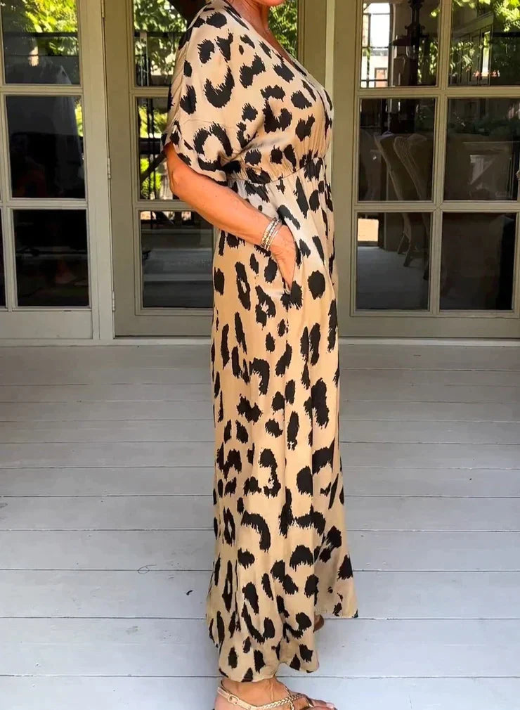 Sophisticated Dress with a Clean Classic Look
