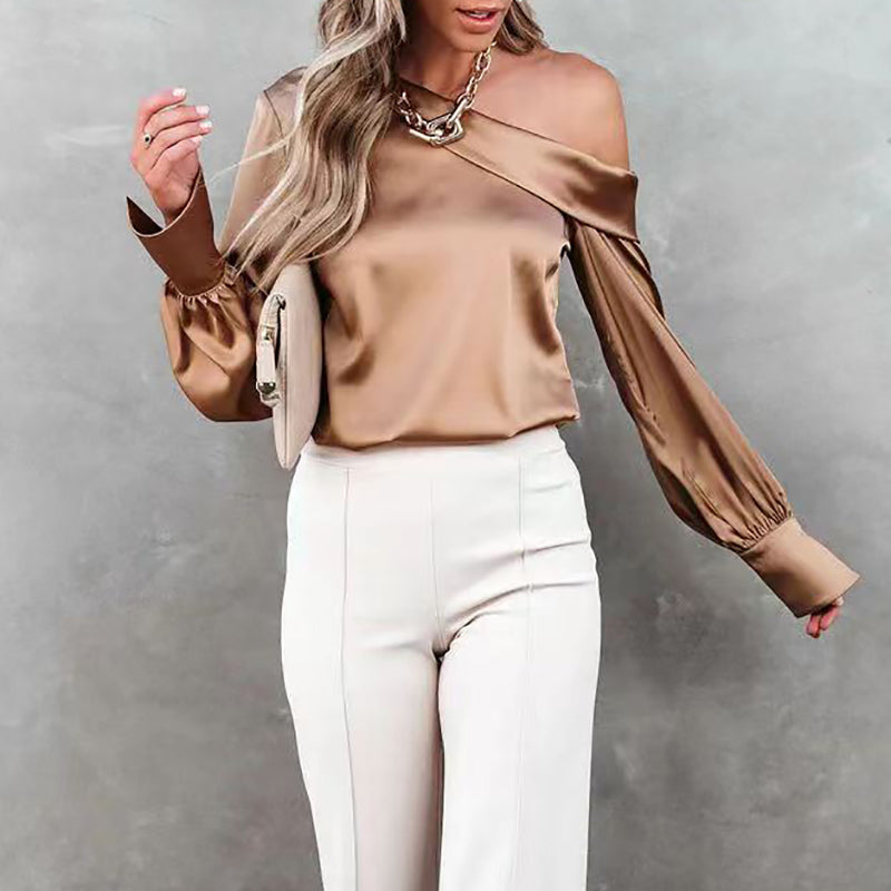 Beautifully Crafted Blouse in a Classic Style