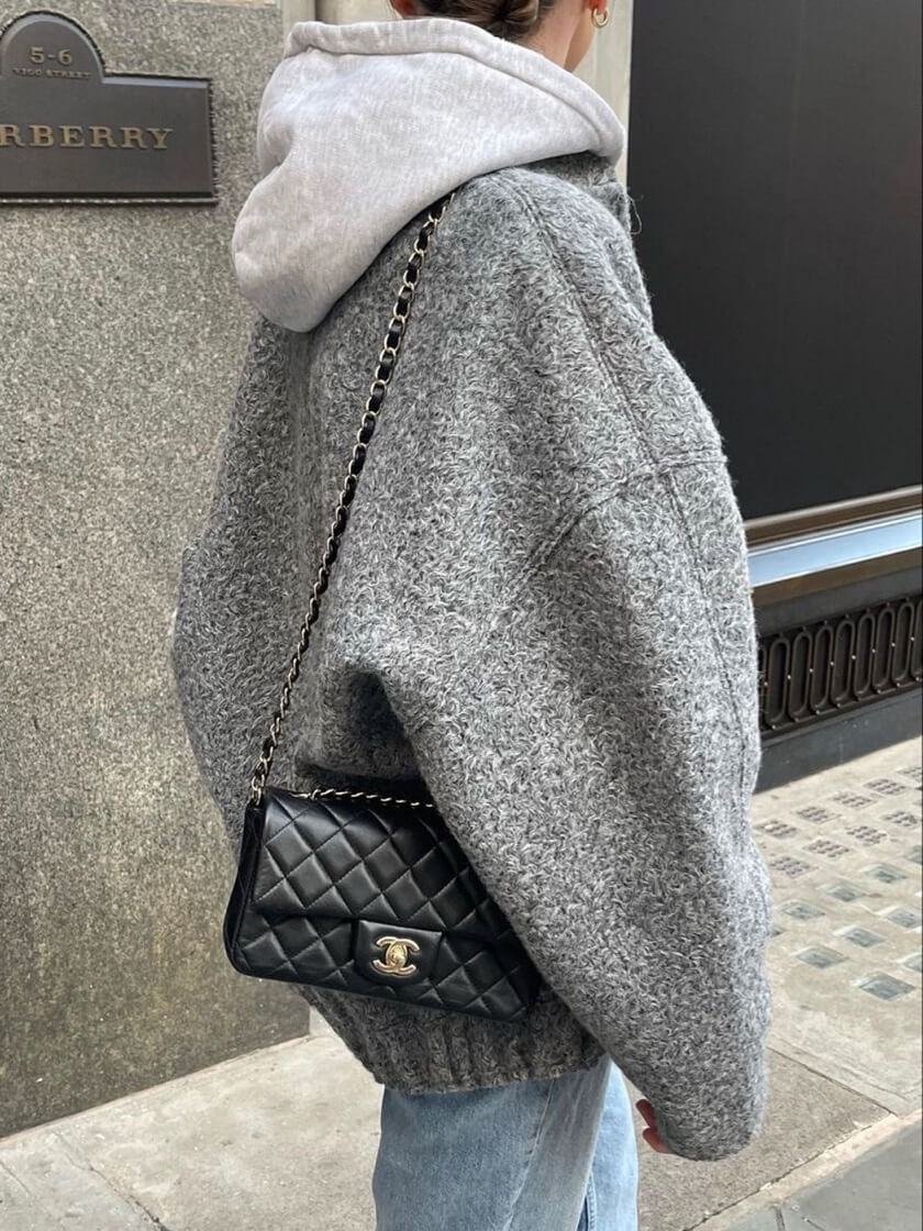 Effortlessly Elegant Jacket with a Timeless Design