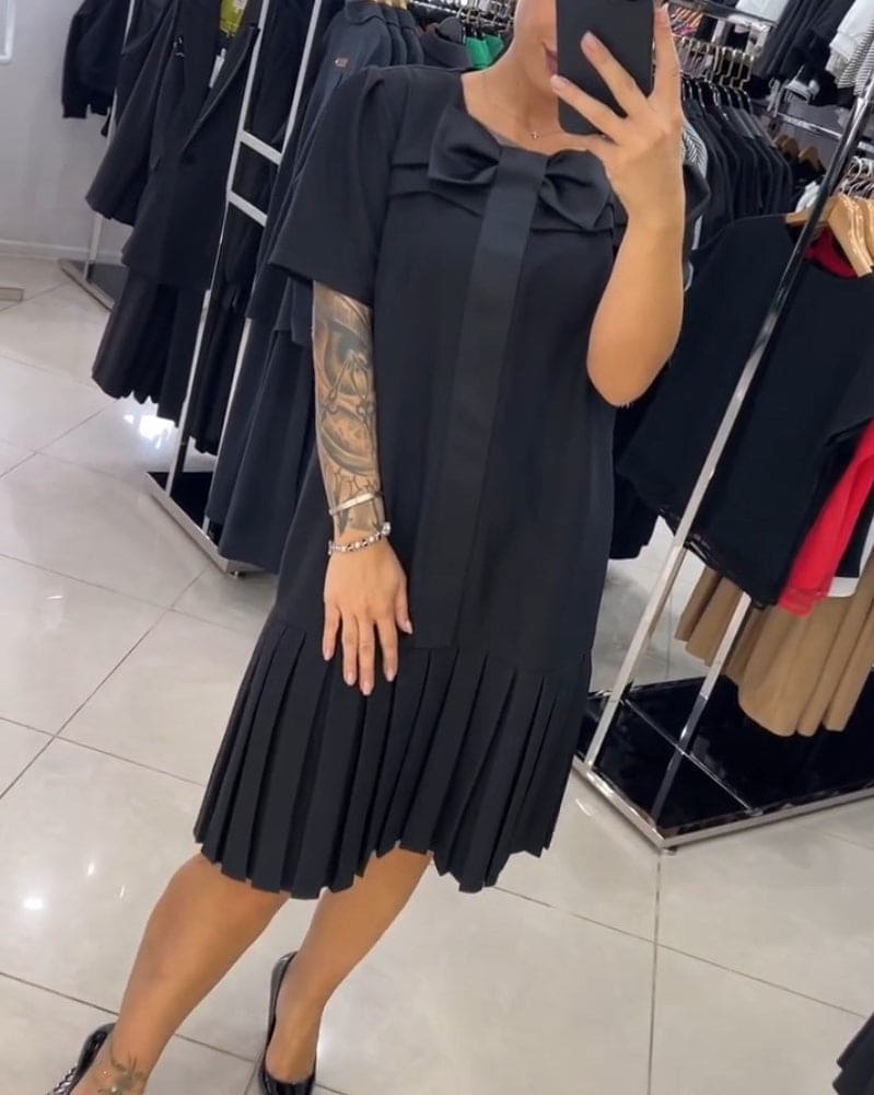 Gracefully Styled Dress for Any Occasion