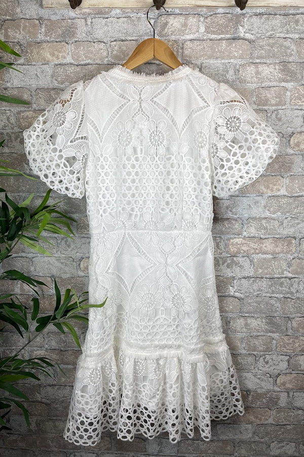 Beautifully Finished Dress in a Timeless Design
