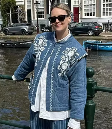 Classic Vintage Jacket with a Flattering Fit