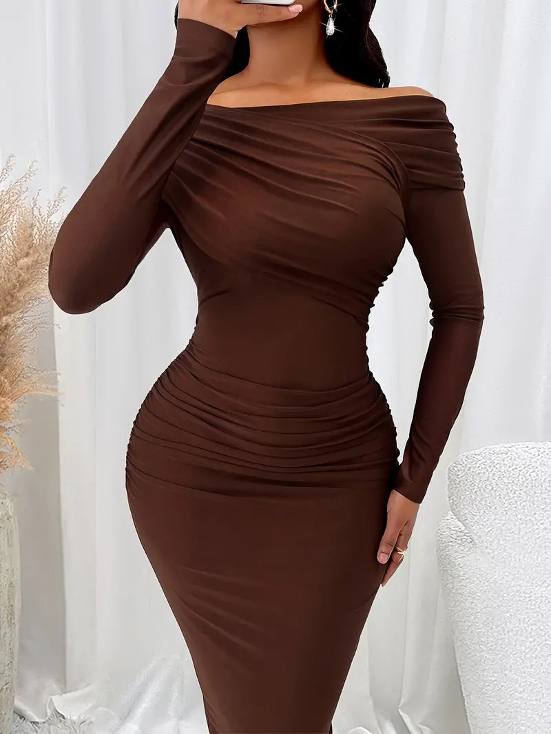 Gracefully Styled Dress for Any Occasion