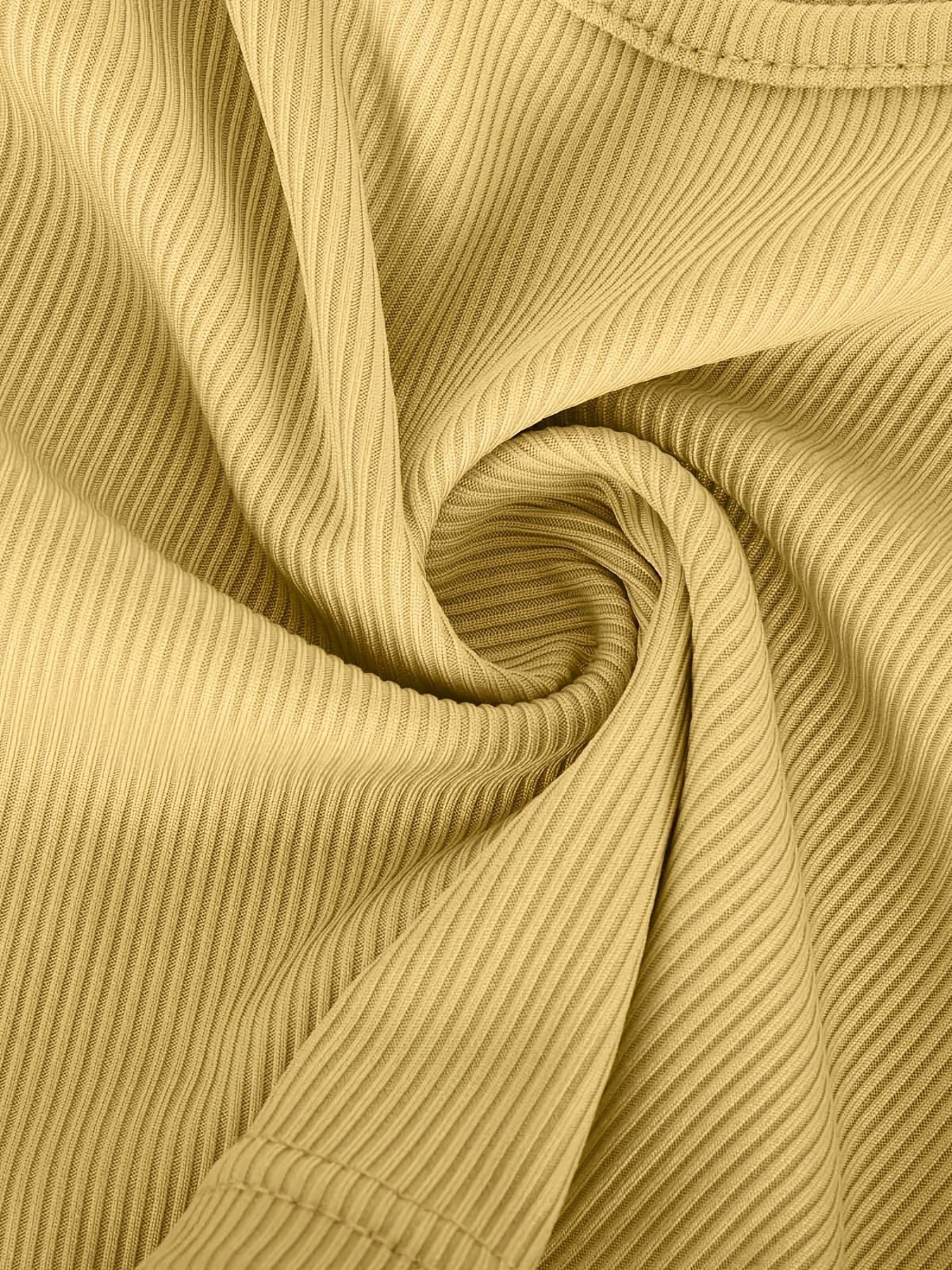 Effortlessly Elegant Top with a Timeless Design