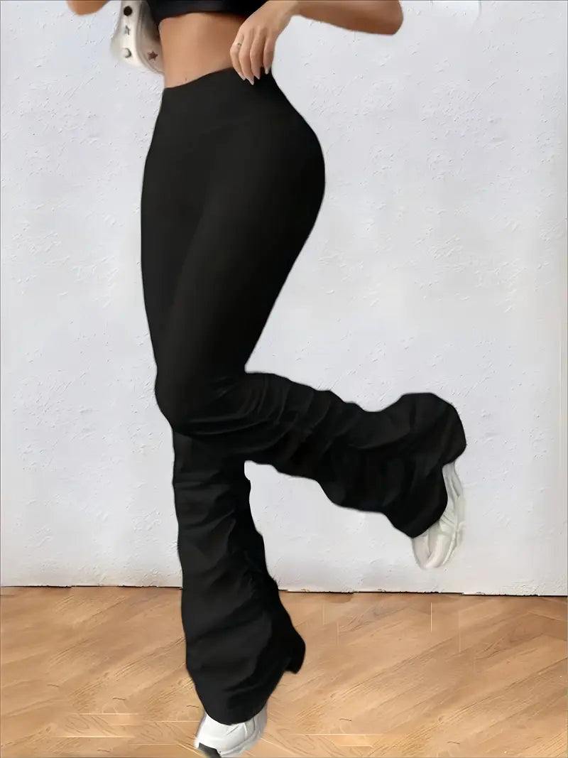 Well Tailored Pants with a Graceful Silhouette