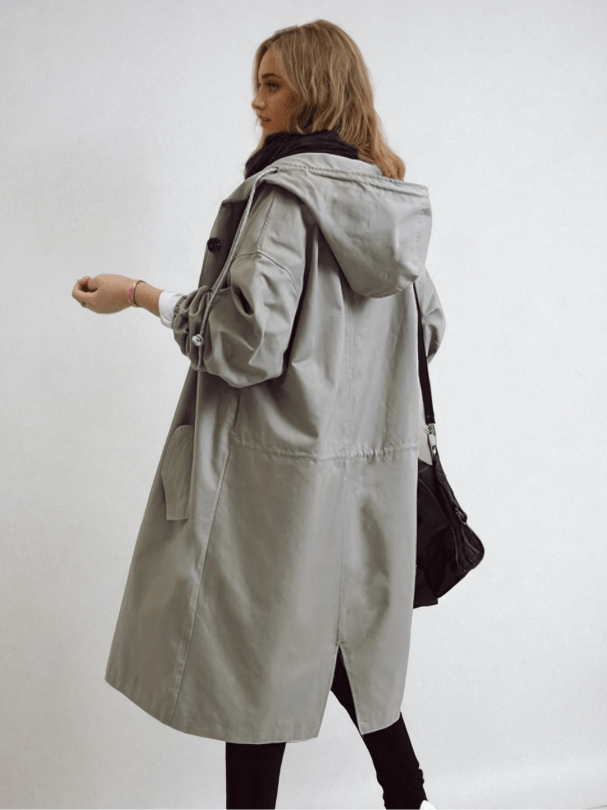 Effortlessly Elegant Coat with a Timeless Design