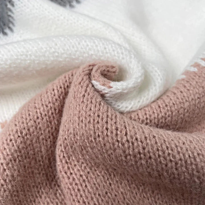 Classic Vintage Sweater with a Flattering Fit